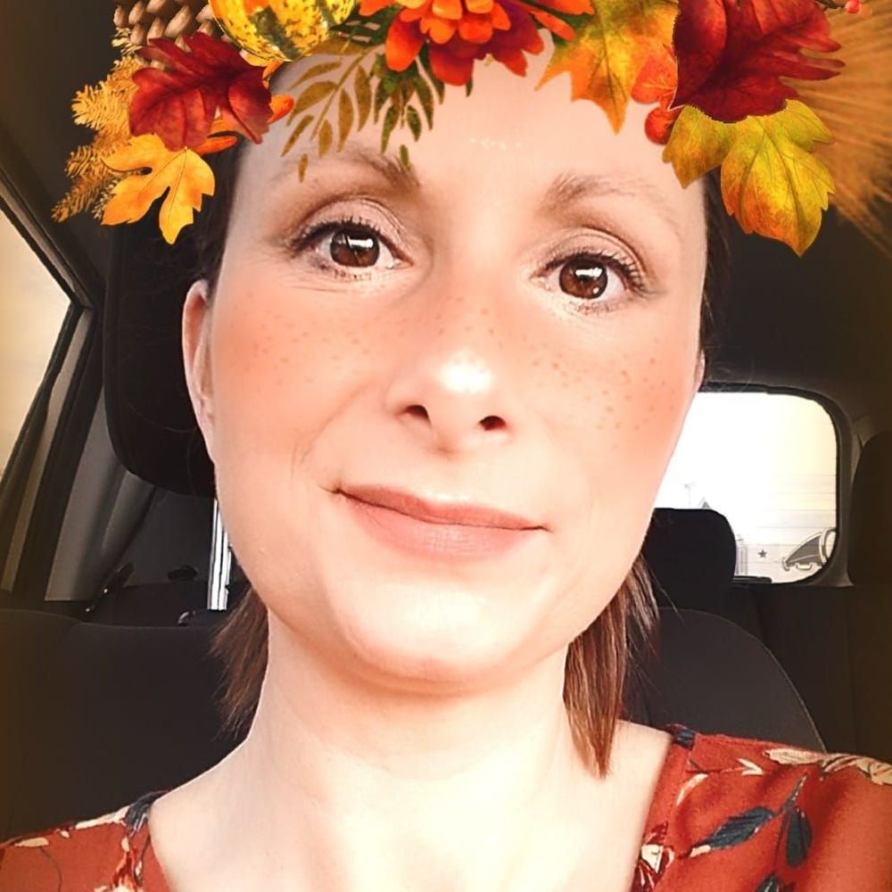 Meet your Posher, Elaine